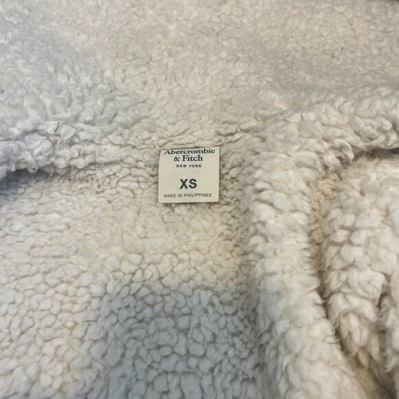Womens Abercrombie and Fitch Sharp Looking Fleece-lined Jacket Size XS - Picture 7 of 11